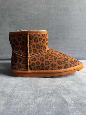 Time And Tru Womens Suede Fleece Lined Slip On Ankle Boots SZ 9 Leopard Print